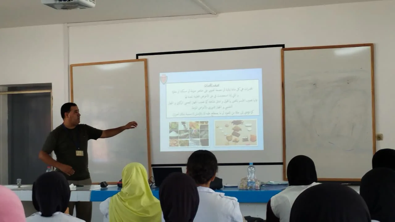 حملات تحسيسية بمدارس الحسيمة حول مخاطر المخدرات والجريمة المعلوماتية