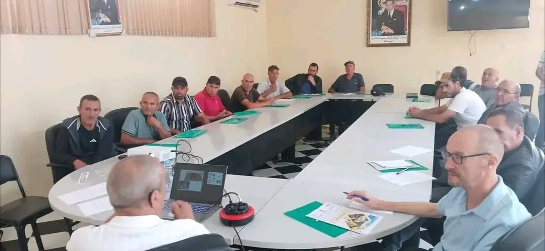تكوين لفلاحي بني حذيفة حول تربية النحل الحديثة