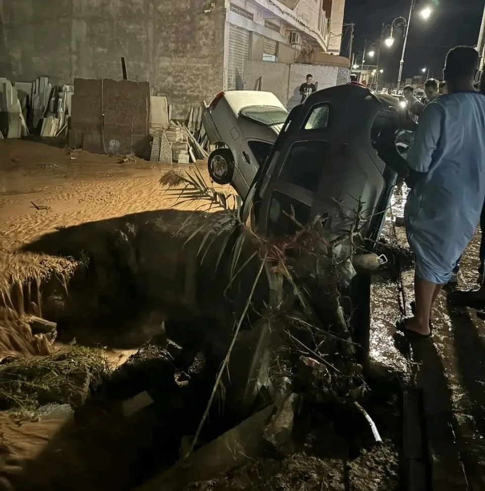 أمطار غزيرة تتلف سيارات بحي أكادير ببني بوعياش