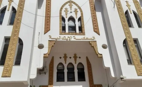 نقابتا سيارات الأجرة بالحسيمة تلجآن إلى القضاء