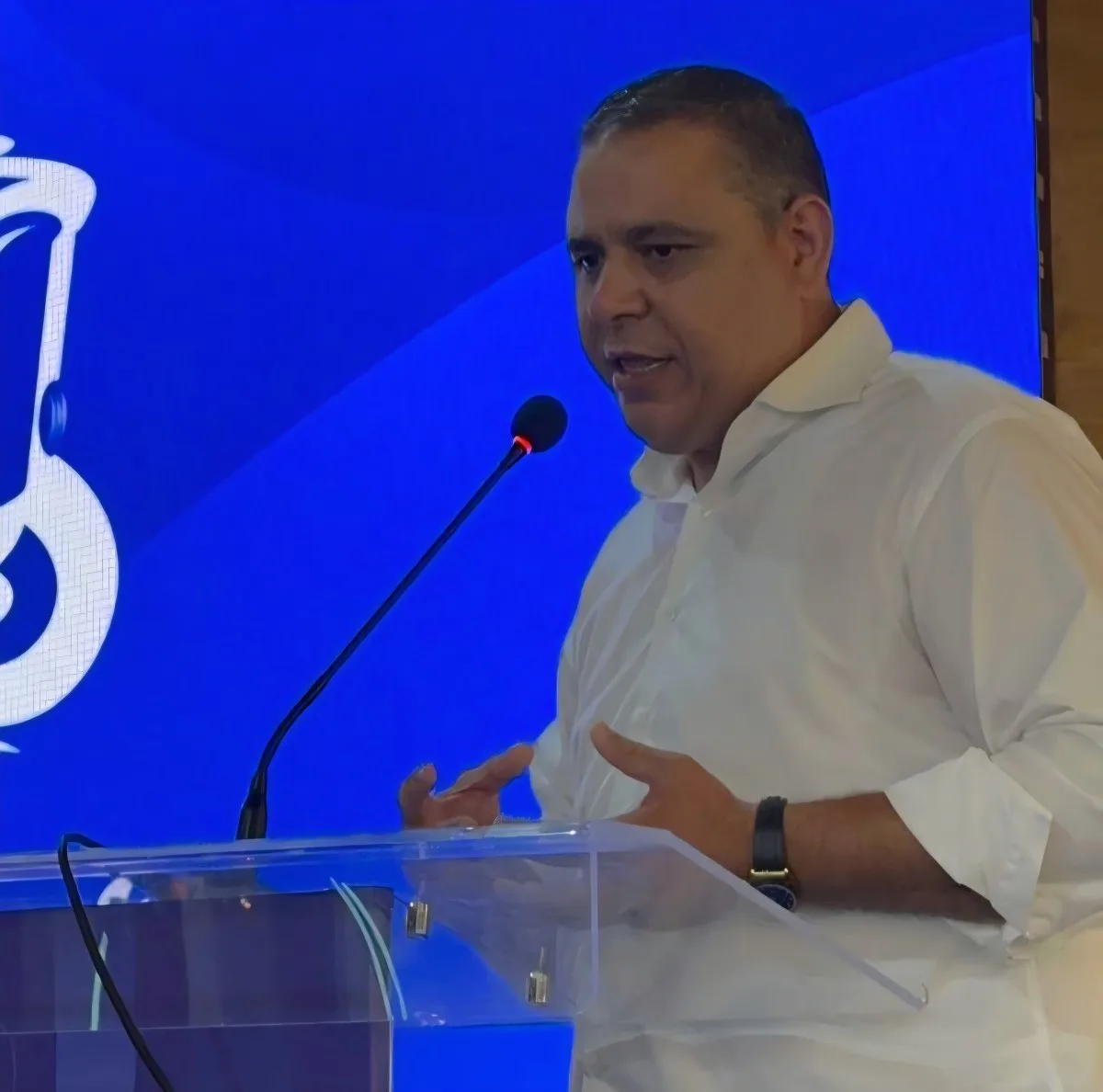 مجعيط يضع الميناء والعدالة الاجتماعية في صلب حملة الناظور الانتخابية