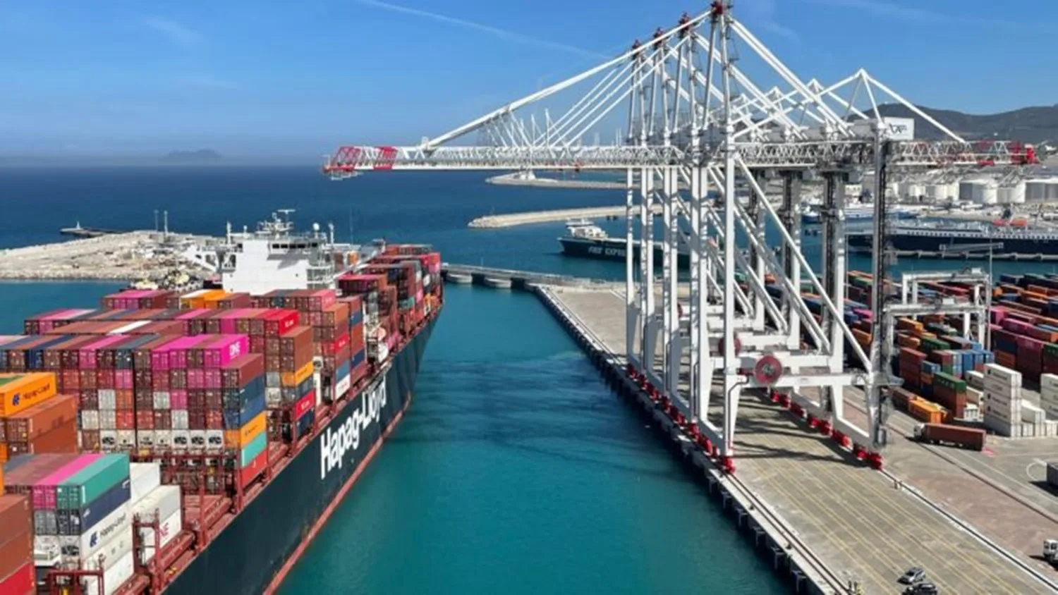 62 مليار درهم و5.3 ملايين حاوية لميناء الناظور غرب المتوسط