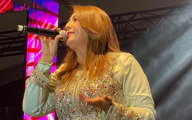 صابرينا.. صوت شاب من الحسيمة يلفت الأنظار في الساحة الفنية المغربية