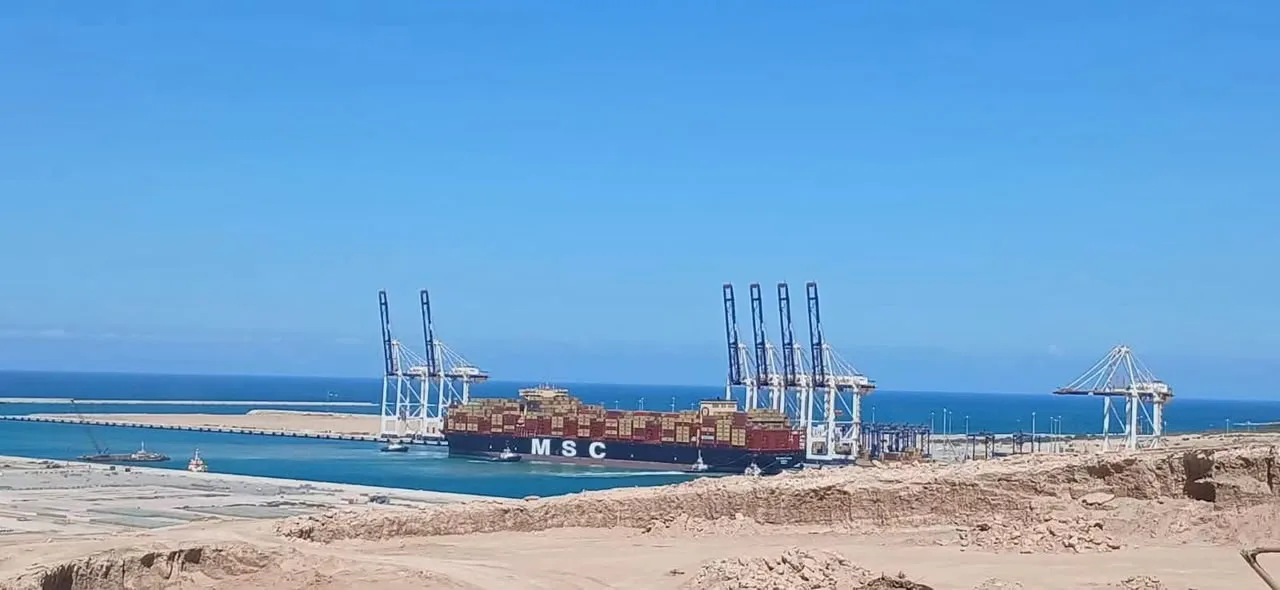 وصول أولى الحاويات إلى ميناء الناظور غرب المتوسط