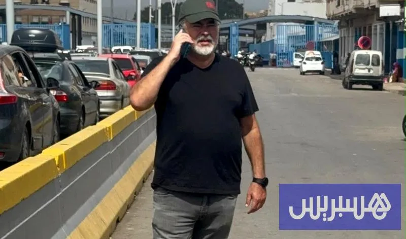 يحيى يحيى يوجه رسالة لملك إسبانيا من أمام قنصلية مدريد بالناظور
