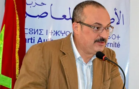 الحموتي ينفي نسب محتويات رقمية غير قانونية لحملته بالحسيمة