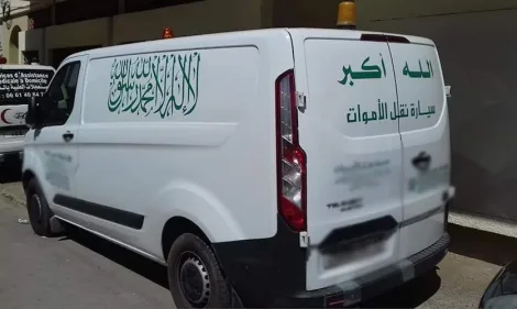 وفاة سائق بأزمة صحية مفاجئة في آيت يوسف وعلي