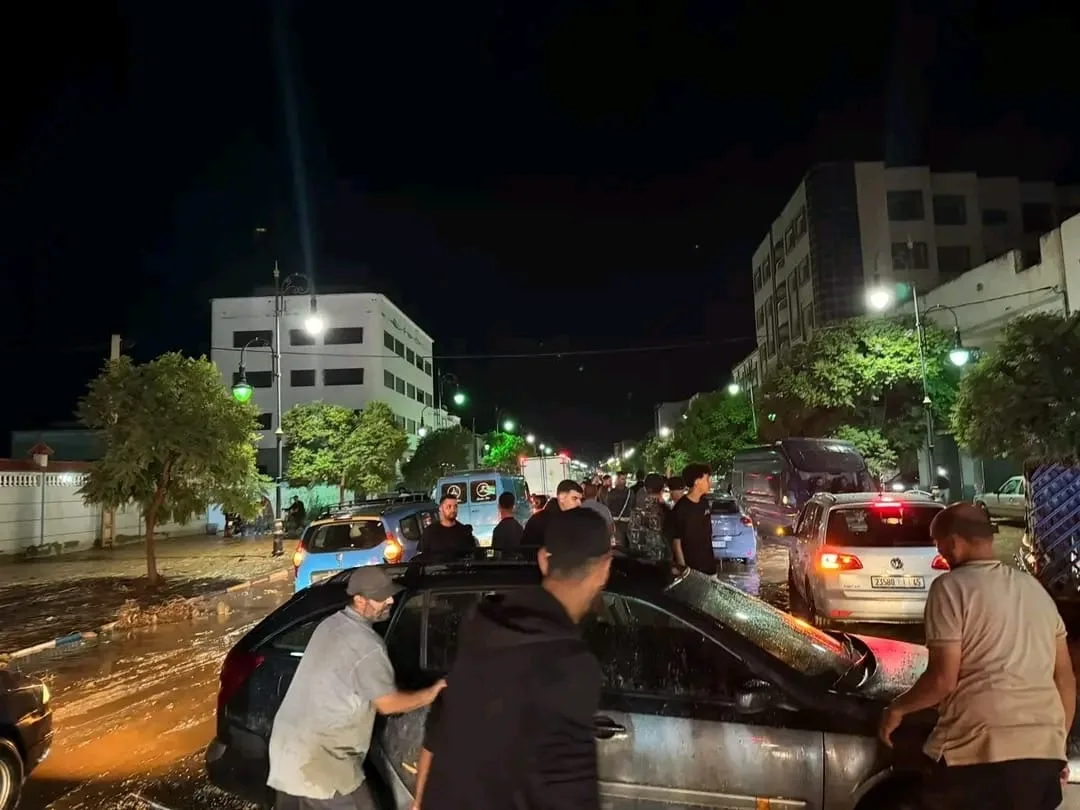 أمطار غزيرة تخلف أضرارا مادية بسيارات في بني بوعياش