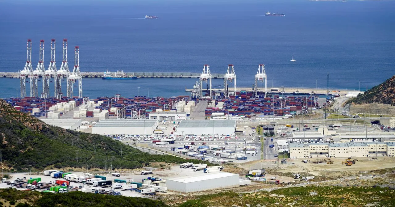 Marruecos anuncia la próxima apertura del puerto Nador West Med