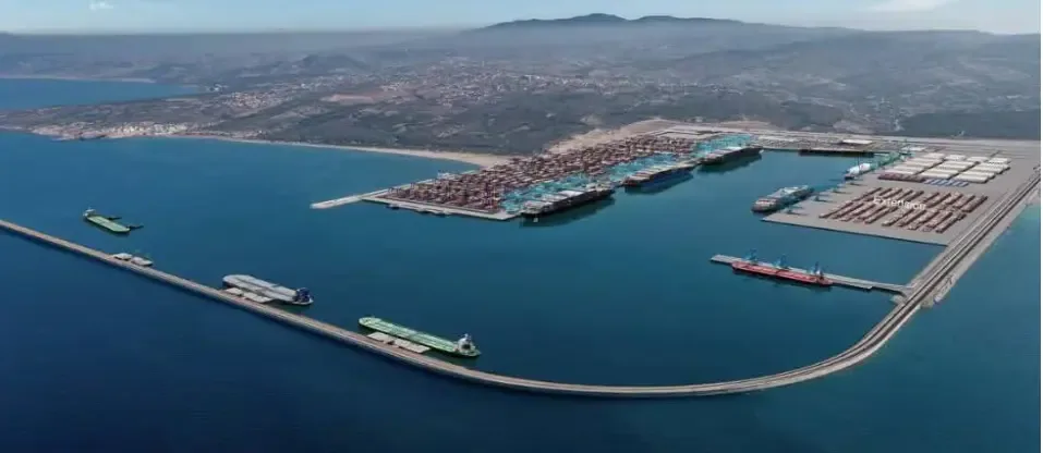 CMA Terminals تستحوذ على 49% من محطة حاويات الناظور
